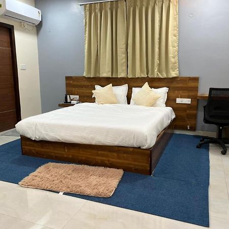 Beach Town Hotel Visakhapatnam Dış mekan fotoğraf