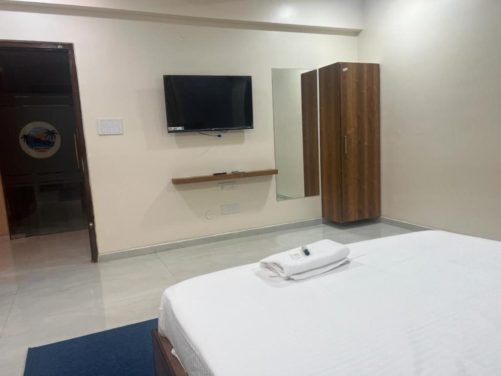Beach Town Hotel Visakhapatnam Dış mekan fotoğraf